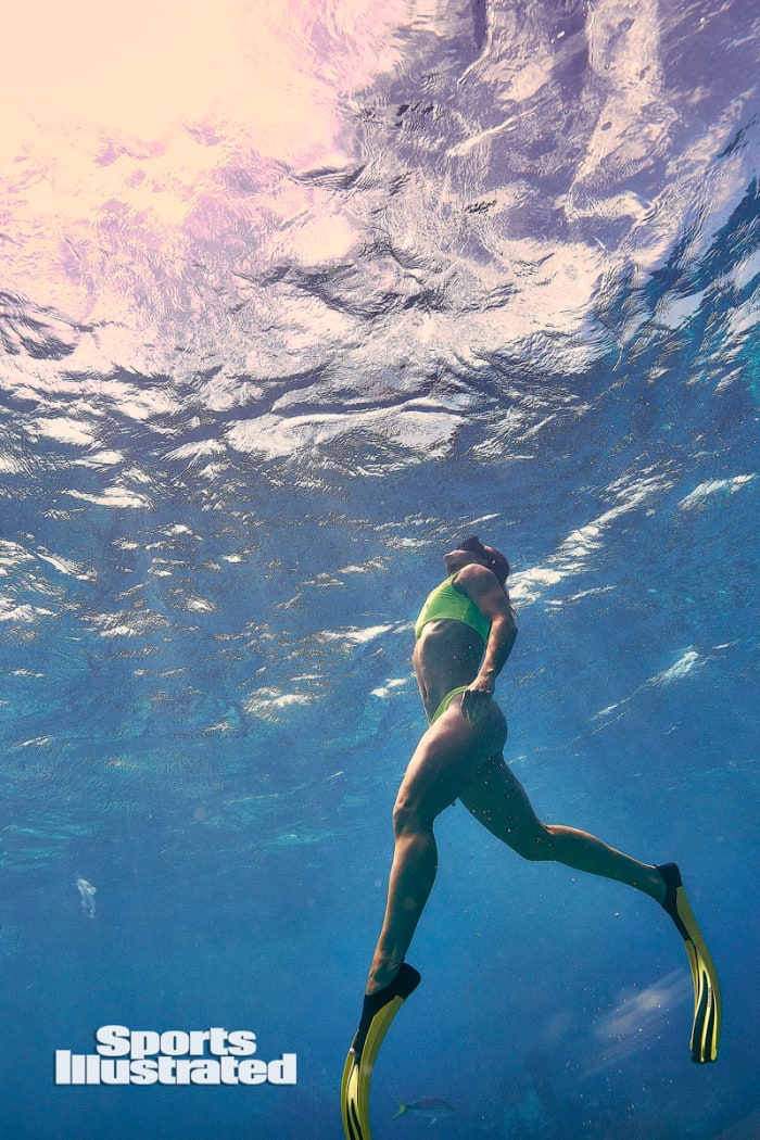 x163220_tk2_00033wmweb